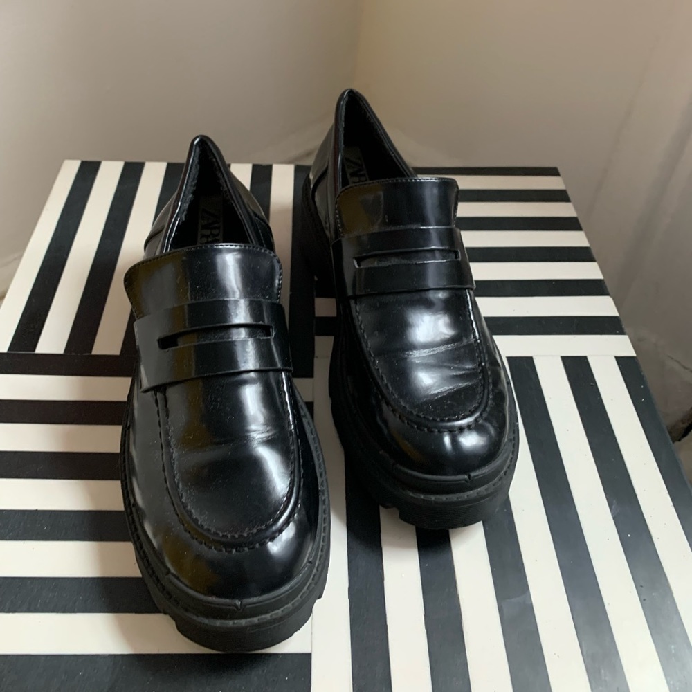 Chunky loafers